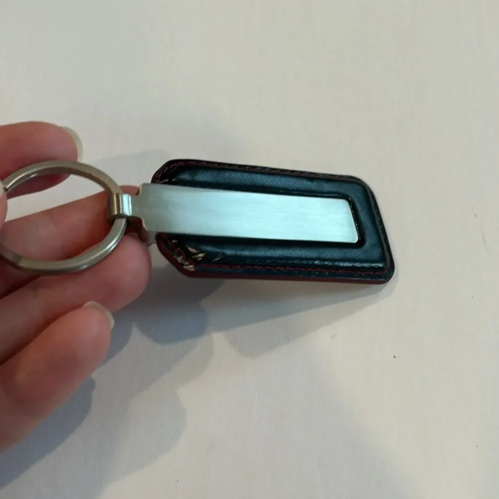 NWOT Land Rover Above And Beyond Leather Key Chain